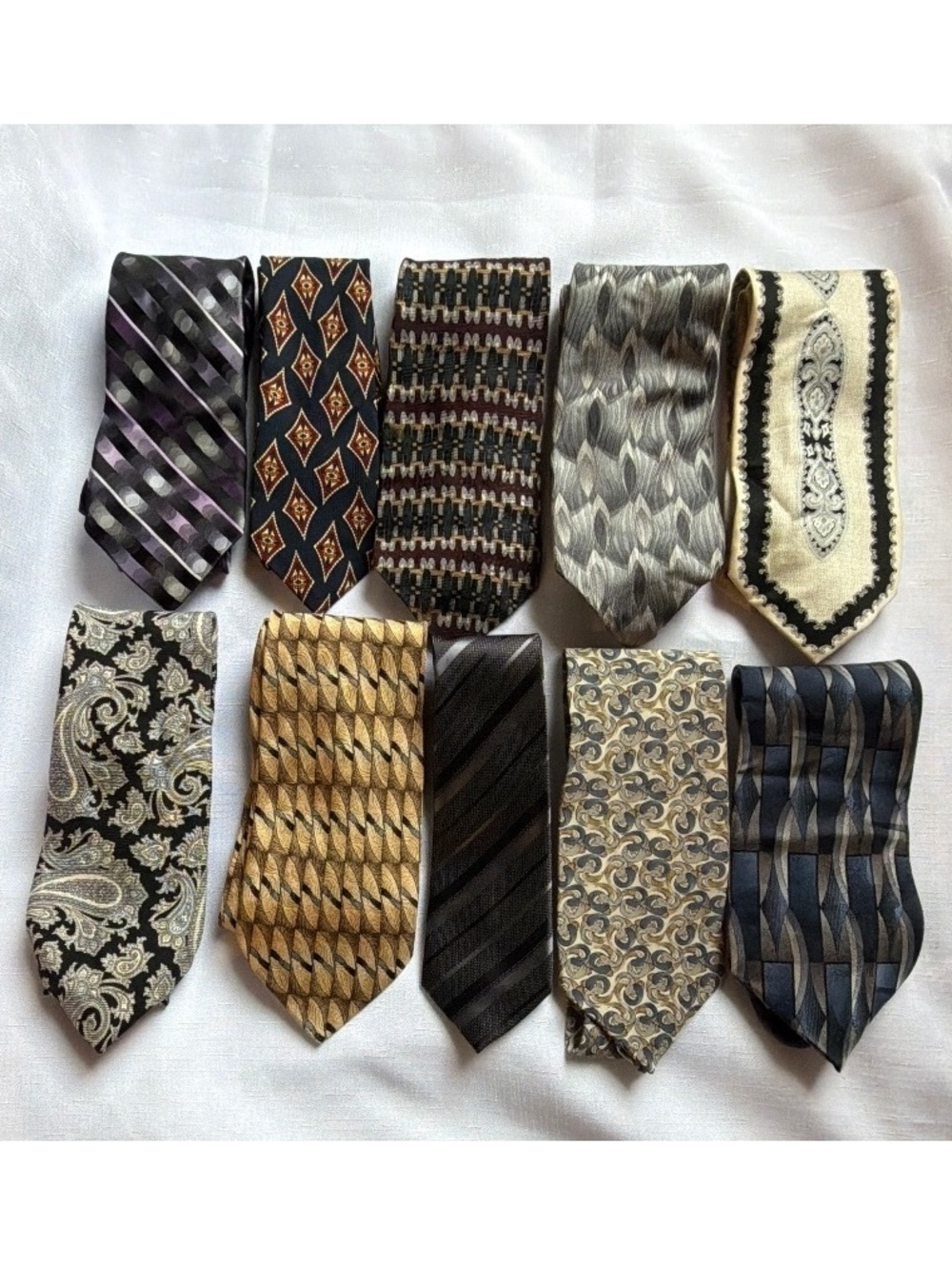 Men’s Designer Silk Necktie Lot of 10 Assorted Patterns Vintage Classic Ties